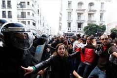 Πέθνος και οργή στην Τυνησία