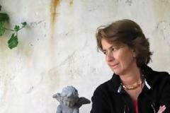 Υπέκυψε στα 65 της μετά από τροχαίο στην Αίγυπτο η γνωστή Κύπρια συγγραφέας Νίκη Μαραγκού