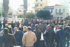 Στους δρόμους οι πολίτες του Αγίου Νικολάου - Λαοθάλασσα στο κέντρο της πόλης