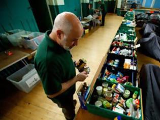 Φωτογραφία για Όλο και περισσότεροι Βρετανοί δεν έχουν να φάνε - Αυξάνονται οι τράπεζες τροφίμων