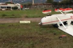 Ανεμοστρόβιλος στο Τατόι έφερε τούμπες στον αέρα δύο Τσέσνα