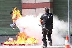 Aυτοπυρπολήθηκε στη Λευκωσία για να μην πάει φυλακή