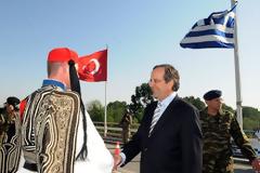 Ραντεβού Σαμαρά με αποστράτους