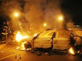 Φωτογραφία για Κάηκαν αυτοκίνητο στο Βύρωνα