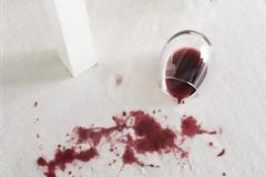 Πώς να διώξετε τους λεκέδες από τα χαλιά
