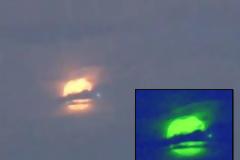 UFO περνά μπροστά από το φεγγάρι στην Καλιφόρνια