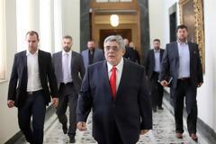 Μιχαλολιάκος: «Ναι, έχουμε πολλούς φίλους σε στρατό και αστυνομία»