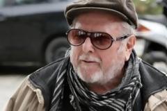 Κώστας Βουτσάς: «Κόλλησα πνευμονία από τα φιλιά των θαυμαστών μου!»