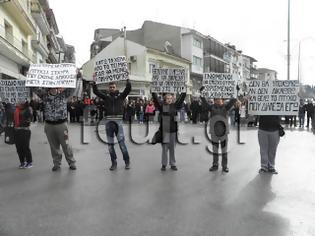 Φωτογραφία για Καστοριά: Με ανθρώπινη αλυσίδα απέκλεισαν το κέντρο οι φοιτητές του ΤΕΙ