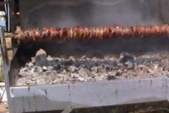 Ένα κοκορέτσι για...Γκίνες!