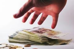 Ποιοι είναι οι 9 λόγοι για να βάλει η Εφορία χέρι στις καταθέσεις