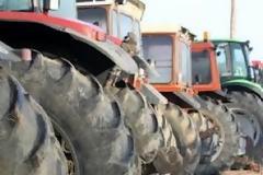 ΣΥΜΒΑΙΝΕΙ ΤΩΡΑ: Κάθοδος αγροτών του Πηλίου στον κόμβο του Αερινού