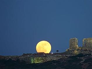 Φωτογραφία για Με τον νου πλουταίνει η κόρη,