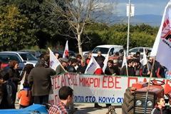 Αποκλεισμοί δρόμων από τους αγρότες