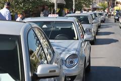 Δεν έχουν να πληρώσουν την κούρσα και προσφέρονται ερωτικά στους οδηγούς … taxi