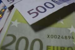 Διαψεύδεται η μείωση του ορίου κατασχέσεων