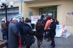Παραμένει υπό κατάληψη το ΙΚΑ Ξάνθης από εργαζόμενους και απολυμένους [video]