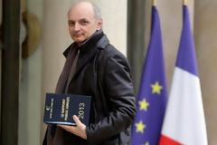 Γαλλία: Φόβοι για εκτροχιασμό δημοσίου χρέους