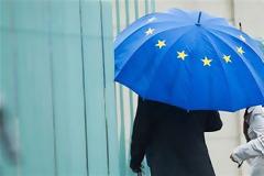 Reuters: Η ευρωζώνη βγαίνει σταδιακά από την ύφεση