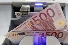 Έλληνες έβγαζαν λεφτά στο εξωτερικό κρυφά από τις συζύγους τους