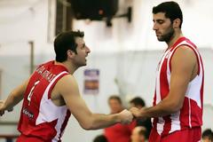 ΜΕ... ΜΑΡΤΥΡΑ ΤΟΝ ΜΠΟΥΡΟΥΣΗ ΚΑΤΑ ΤΟΥ ΟΛΥΜΠΙΑΚΟΥ Ο ΠΑΠΑΛΟΥΚΑΣ