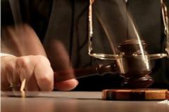 Οι δικαστικοί χάνουν το αφορολόγητο επιδομάτων