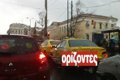 Η Αθήνα στο έλεος θεομηνίας… Χαλάζι και πλημμυρισμένοι δρόμοι! Συγκλονιστικές φωτογραφίες…