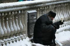 ANHΣΥΧΗΤΙΚΑ ΕΠΙΠΕΔΑ ΦΤΩΧΕΙΑΣ ΣΕ ΠΕΝΤΕ ΧΩΡΕΣ ΤΗΣ Ε.Ε.