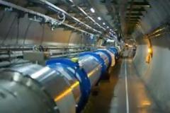 Ανατρεπτικός ο Φεβρουάριος. Μετά τον Πάπα, διεκόπη το Cern