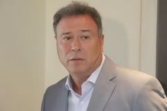 Ο Σγουρός “κάρφωσε” τον Στουρνάρα