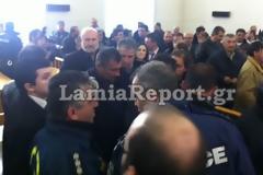 Λαμία: Νέα αναβολή στη δίκη των αγροτών - Συνεχίζουν με πολιορκία στα γραφεία βουλευτών