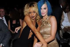 H Katy Perry αποφεύγει την κολλητή της Rihanna