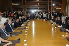 Οποιος δεν μπορεί να πάει σπίτι του