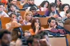 Ποιοι δικαιούνται το φοιτητικό επίδομα των 1000 ευρώ