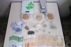 Χειροπέδες σε δυο γυναίκες που μοίραζαν ηρωίνη στην Καβάλα