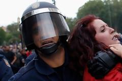 ΕΥΡΩΠΑΪΚΗ ΕΝΩΣΗ: ΣΥΓΚΛΟΝΙΖΕΤΑΙ Ο ΝΟΤΟΣ