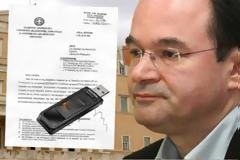 Αγωγή κατά Παπακωνσταντίνου για ηθική βλάβη