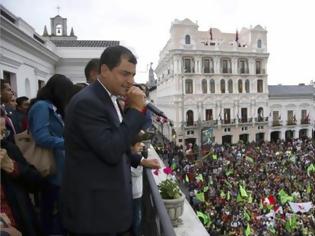 Φωτογραφία για Επανεκλέγεται ο Πρόεδρος του Ισημερινού Ραφαέλ Κορέα