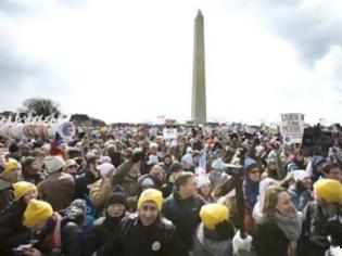 Φωτογραφία για Ογκώδης διαδήλωση στην Ουάσινγκτον για την προστασία του περιβάλλοντος