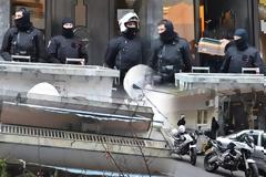 ΕΡΕΥΝΕΣ ΣΕ ΚΑΤΟΙΚΙΕΣ ΚΑΤΑΖΗΤΟΥΜΕΝΩΝ ΓΙΑ ΣΥΜΜΕΤΟΧΗ ΣΕ ΤΡΟΜΟΚΡΑΤΙΚΗ ΟΡΓΑΝΩΣΗ