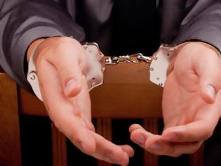 Φωτογραφία για Πάτρα: Συνεχίζονται οι… διπλές συλλήψεις για χρέη προς το Δημόσιο