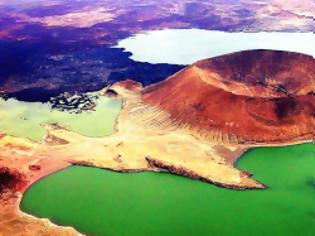 Φωτογραφία για Λίμνη Turkana: Το «σμαράγδι» της ερήμου!