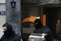 Ευρήματα - φωτιά έκρυβε η γιάφκα στα Τουρκοβούνια