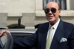 Κύπρος: Πέντε εκατ. στερλίνες θα δώσει για αποζημίωση, σε Βρετανούς επενδυτές, ο Τουρκοκύπριος Ασίλ Ναδίρ