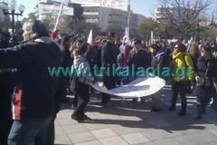 ΤΡΙΚΑΛΑ: Απεργεί το ΠΑΜΕ κατευθύνονται τώρα προς τα μπλόκα των Αγροτών στη Λάρισα