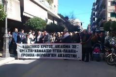 Πάτρα: Πολύς ο κόσμος στις συγκεντρώσεις σε Εργατικό Κέντρο και πλ. Γεωργίου