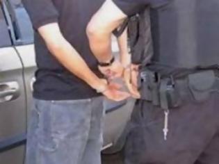 Φωτογραφία για Βόλος: Σύλληψη 26χρονου και 18χρονου για κλοπή μεταλλικών αντικειμένων από πρώην νυχτερινό κέντρο