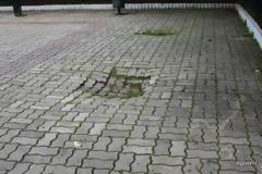 Κίνδυνος τραυματισμού για τα παιδιά μπροστά στο Ηρώο στην Εύβοια