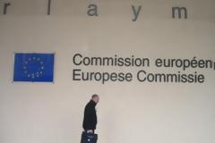 Η Κομισιόν θα ελέγχει τους εθνικούς προϋπολογισμούς