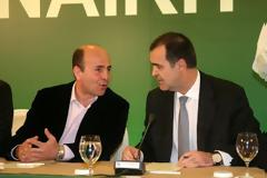 Ο Αλαφούζος τα λέει με τους παίκτες αλλά όχι και με τον Βγενόπουλο